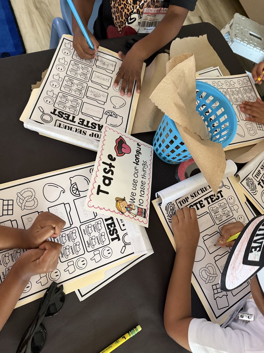 Prek_SWE's tweet photo. Mrs. Kirst’s little stars hard at work investigating our five senses. @HumbleISD_SWE @LEThomas_ECE @Barela_ECE @ReadandWriteBFF @HumbleISD @HumbleISD_ECC https://t.co/rP3SczbQza