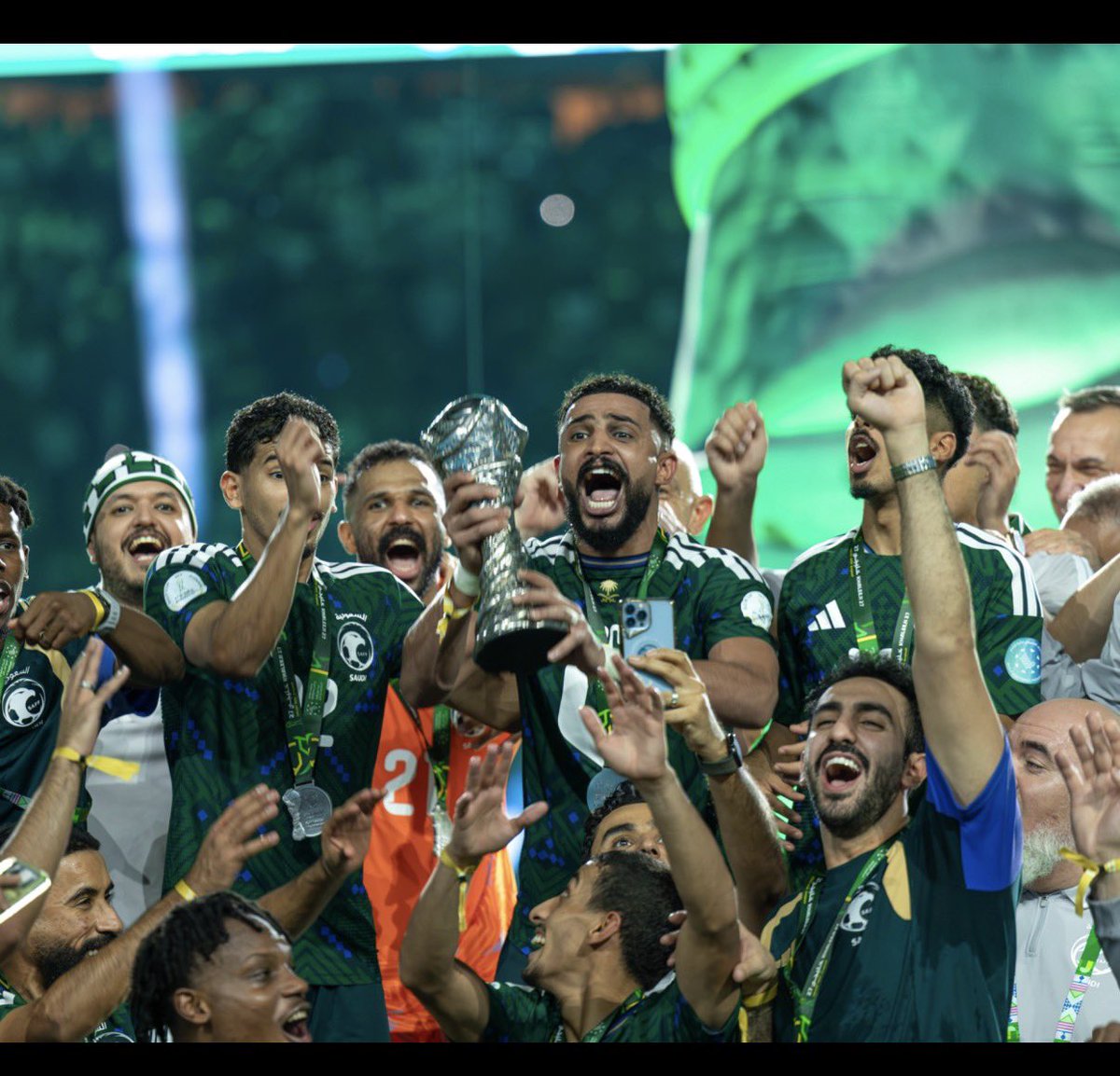 507hassan's tweet photo. الف مبروك للسعودية 🇸🇦🇸🇦🇸🇦🇸🇦
الحمدلله والشكر لله 🇸🇦🇸🇦🇸🇦🇸🇦
#خليجي٢٧ 
#السعودية 
#خليجي_الديار_العربية27 
#هذا_الأخضر https://t.co/RML9VtXJxz