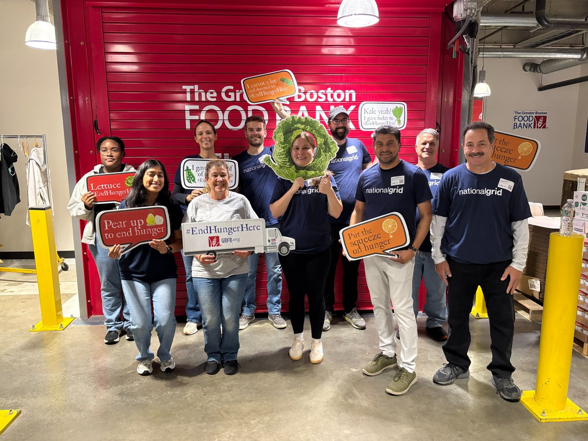 nationalgridus's tweet photo. On Hunger Action Day, our team joined the Greater Boston Food Bank as part of our Week of Service, helping pack grocery bags for seniors across the region. Together, we handled more than 8,000 pounds of food and helped make 6,960 meals possible.

We also partnered with the Greater Boston Food Bank to share multilingual information about gas meter changes, helping connect customers with important resources.

Thank you for having us, and thank you to the Greater Boston Food Bank for all you do to support our communities every day. 💙@Gr8BosFoodBank