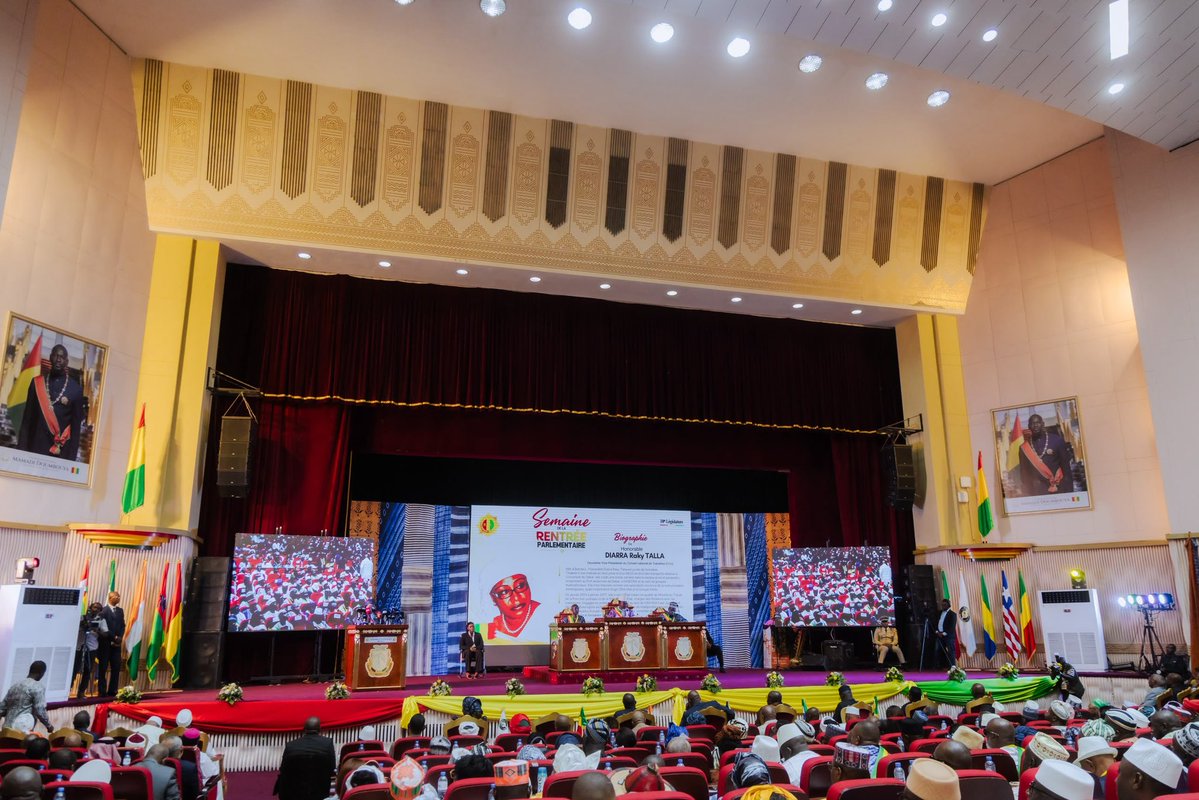assembleeguinee's tweet photo. 𝐒𝐞𝐬𝐬𝐢𝐨𝐧 𝐮𝐧𝐢𝐪𝐮𝐞 𝟐𝟎𝟐𝟔-𝟐𝟎𝟐𝟕 : 𝐥𝐚 𝟏𝟎ᵉ 𝐥𝐞́𝐠𝐢𝐬𝐥𝐚𝐭𝐮𝐫𝐞 𝐨𝐮𝐯𝐫𝐞 𝐮𝐧𝐞 𝐧𝐨𝐮𝐯𝐞𝐥𝐥𝐞 𝐬𝐞́𝐪𝐮𝐞𝐧𝐜𝐞 𝐩𝐚𝐫𝐥𝐞𝐦𝐞𝐧𝐭𝐚𝐢𝐫𝐞

Plus de détails 👇🏽👇🏽👇🏽👇🏽👇🏽

https://t.co/2ylezMdvGN

#AN #AlloAN #AGENDA #ANGN #ANG #Kibaro #PalaisDuPeuple https://t.co/l9RO4uYw2d