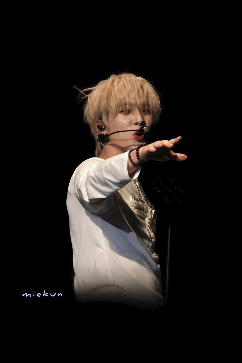 26yoshiyoshi26y's tweet photo. 260905 OSAKA
BAE173 FAN-CON in Japan
🎤MUZIN

#BAE173 #MUZIN 
#HYUNWOO #김현우
#SIDEWALKCLUB https://t.co/9dJU8AyIIp