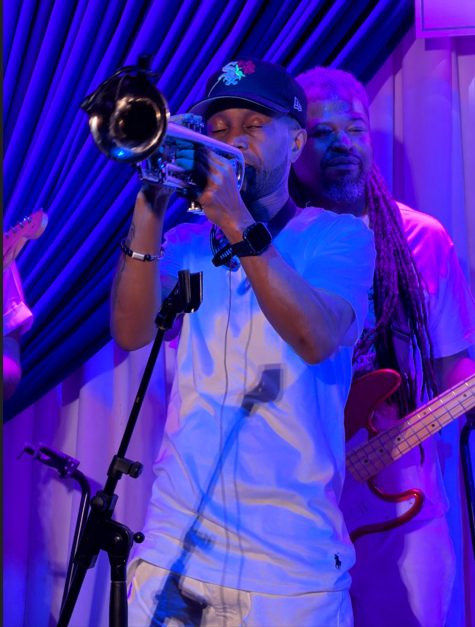 SwankPR's tweet photo. #ClientEventRecap - Our client #HypnoticBrassEnsemble🌟 performed in New York @TheBlueNote🎉. Thank you everyone 👏🏾that came out and showed some love💜, our client did an amazing performance and we're glad it was met with so much support!

#SwankPR #HypnoticBrassEnsemble https://t.co/D0AUIVl680