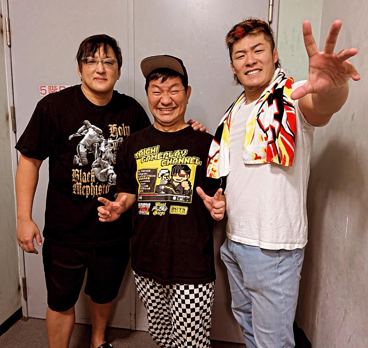 ooshirofumiaki's tweet photo. ,
新日本プロレス
上村優也選手も
撮って頂きました

新日本プロレス
最強やった！！

鷹木信悟選手も観れました
リアルハザード
KAMIKAZE
の時から好きです
（新井健一郎の兄貴
戸澤塾もすきやった）

タイチ選手
ありがとうございました！！

BGM
SiM  「TOO LATE」 https://t.co/lW0A1Evnid