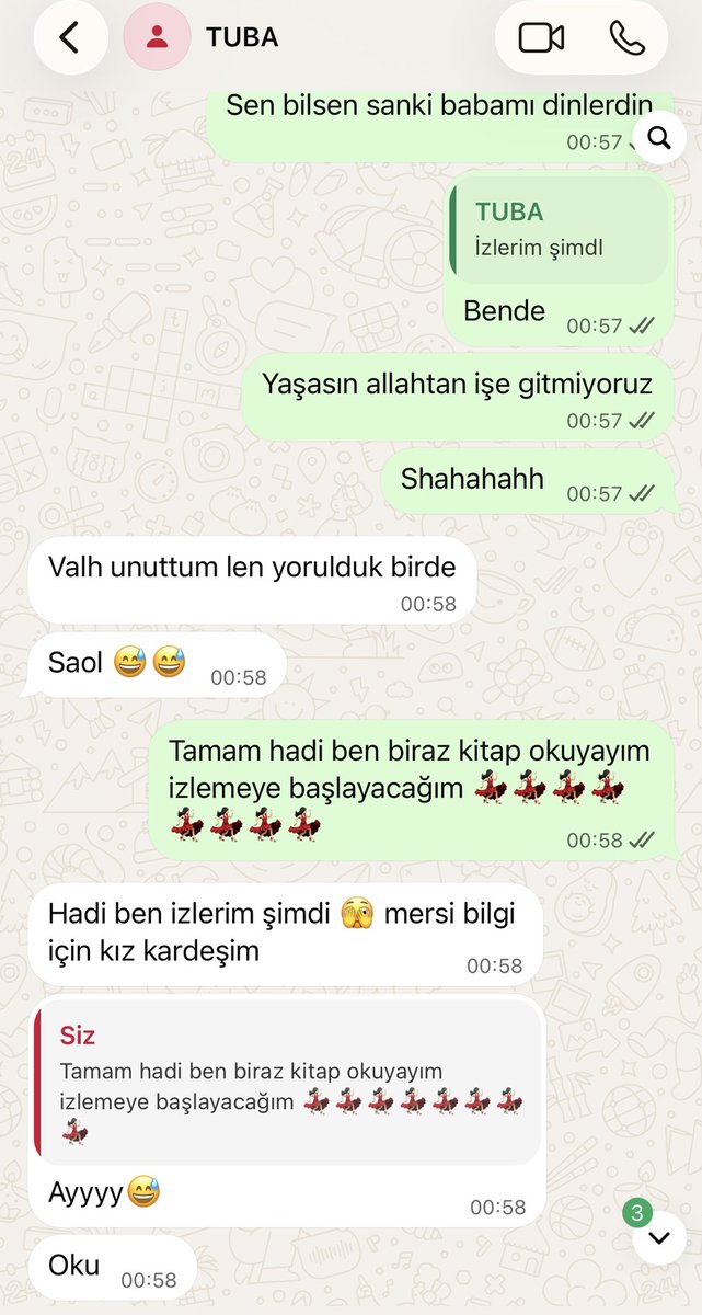 ess_kcc's tweet photo. Twitter mesaisinde anne yarısı editlerini görmüşümdür😬😬 https://t.co/7HdFDkCRSB