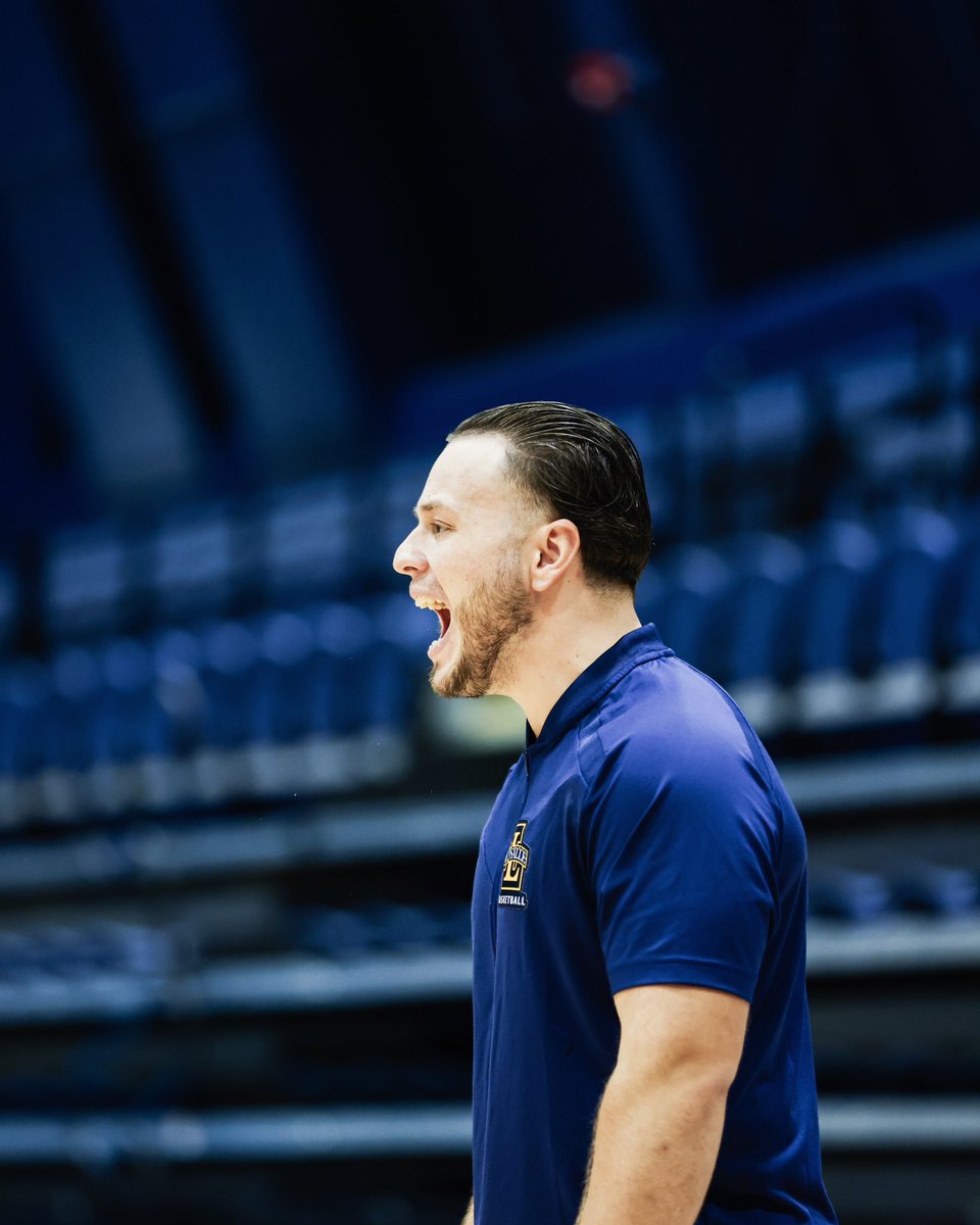 LaSalle_MBB's tweet photo. 👏 NATIONAL COACHES DAY 🏀🔭 https://t.co/4RxOUHtJZ7