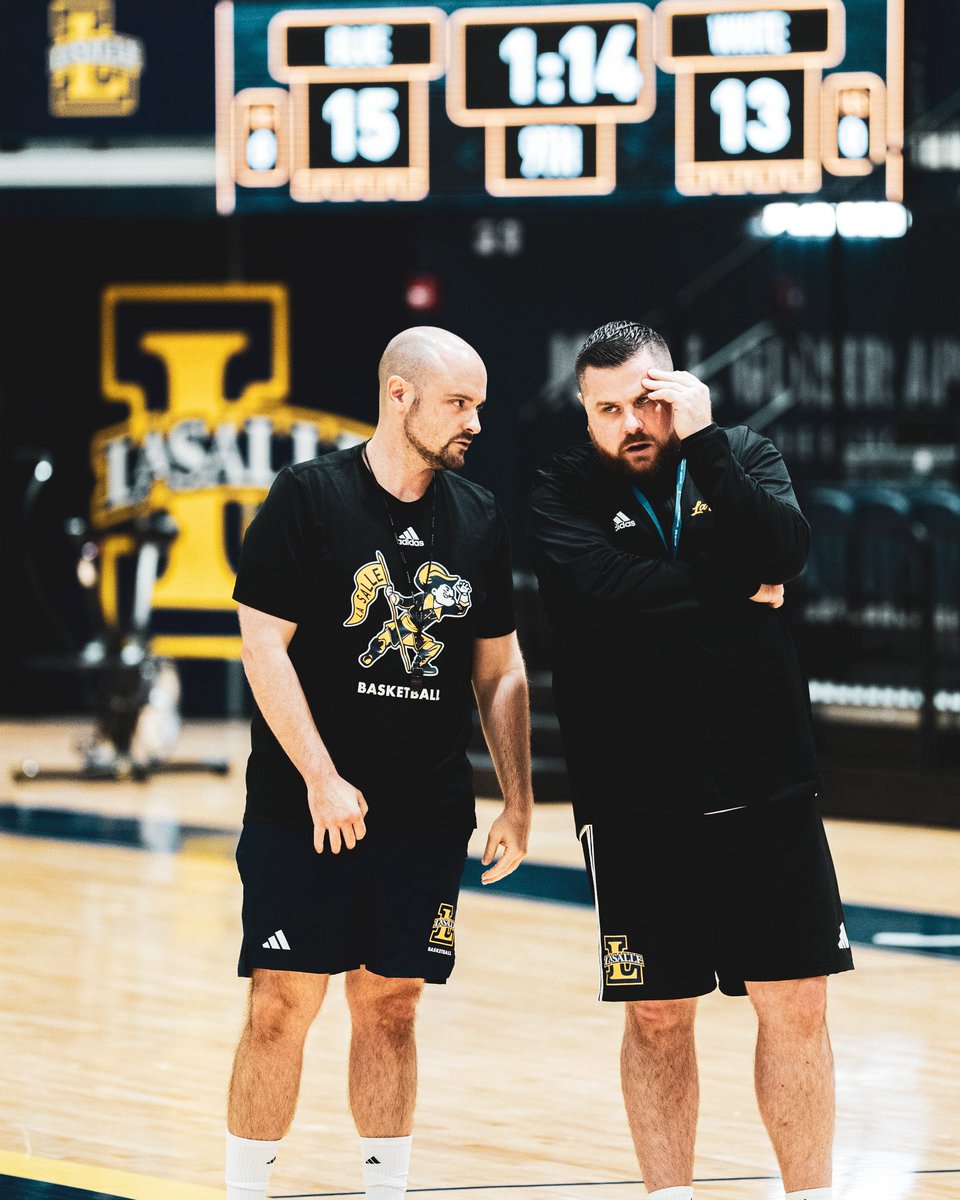 LaSalle_MBB's tweet photo. 👏 NATIONAL COACHES DAY 🏀🔭 https://t.co/4RxOUHtJZ7