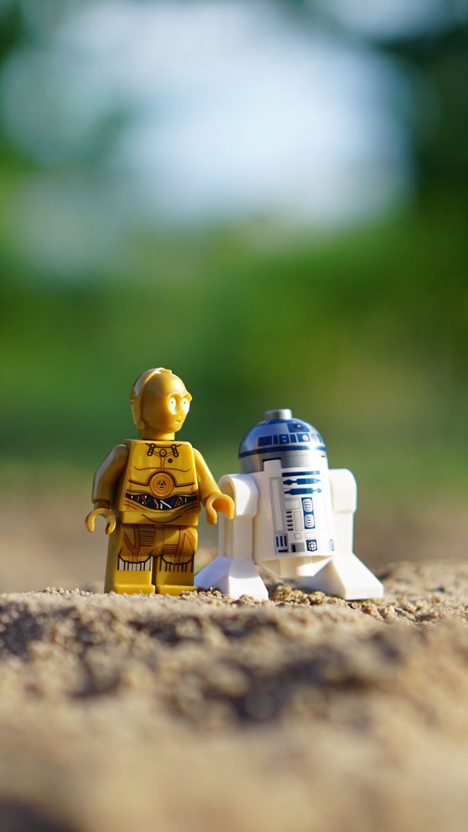 4kpapers's tweet photo. C-3PO and R2-D2 https://t.co/4GYOQUsDJI