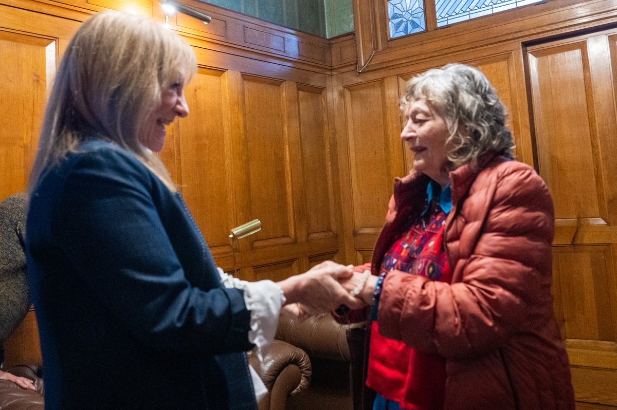 CosseCarolina's tweet photo. Qué lindo recibir a la referente continental Rita Segato y mostrarle nuestro hermoso Palacio Legislativo, donde dará dos conferencias esta semana. https://t.co/n6I1tSKel6