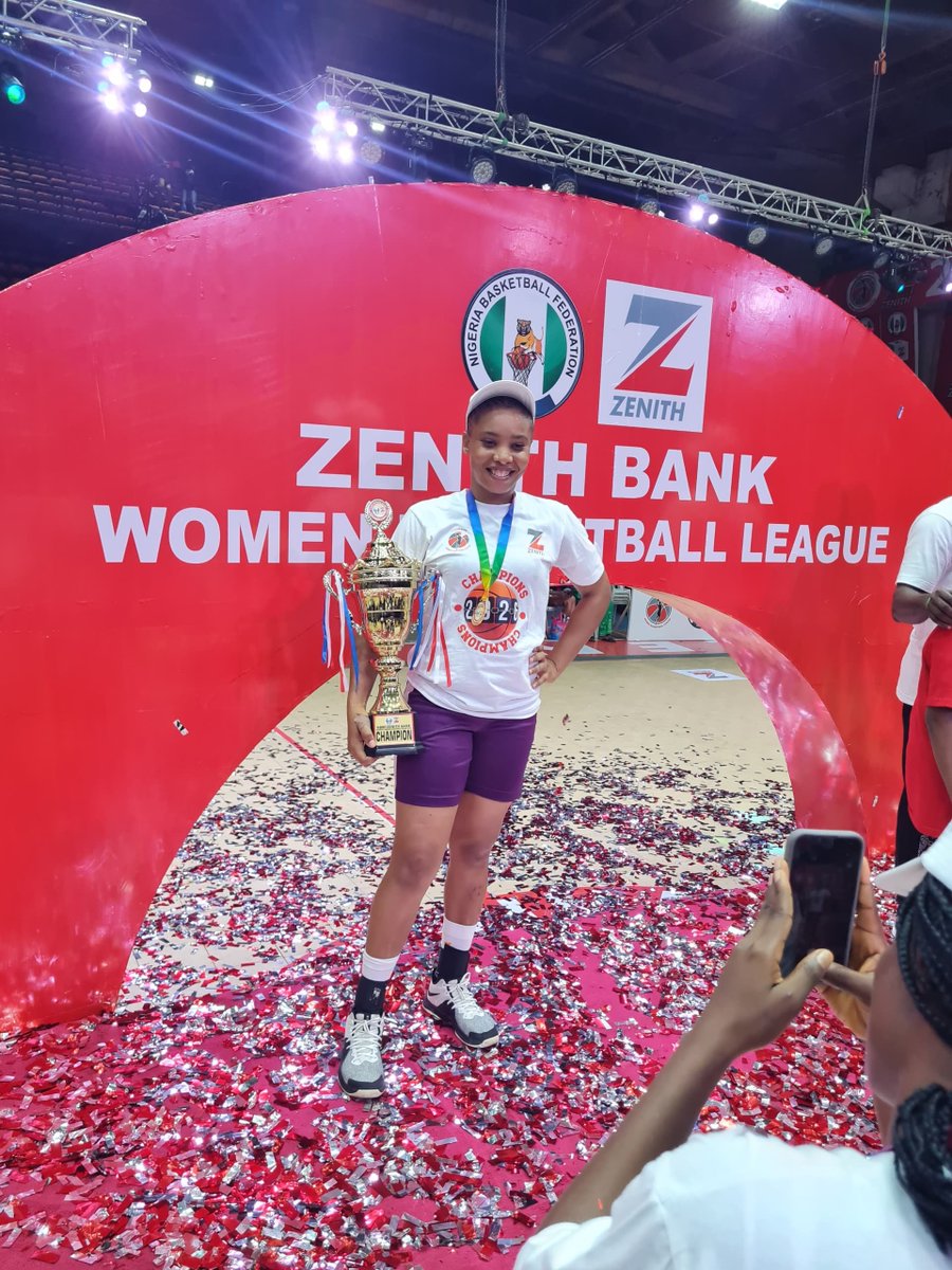 Foot_Maka's tweet photo. 3X CHAMPION! 🏆🏆🏆
19 GAMES, 19 PLAYED, 19 WINS.
UNDEFEATED!

God did! What started as a dream is now 3 league titles! This one means so much more, the sweat, the injuries, the early mornings, the doubt...
 it was all worth it.
Thank you to my amazing teammates, coaches, https://t.co/ZmhOlRKr5Y