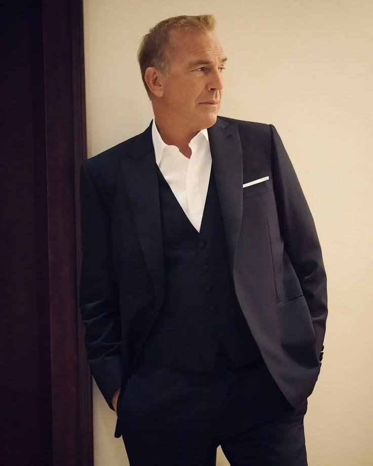 continosabina's tweet photo. Wearing the ever so stylish brioni
#Amexcid https://t.co/s3cEVRR9yC