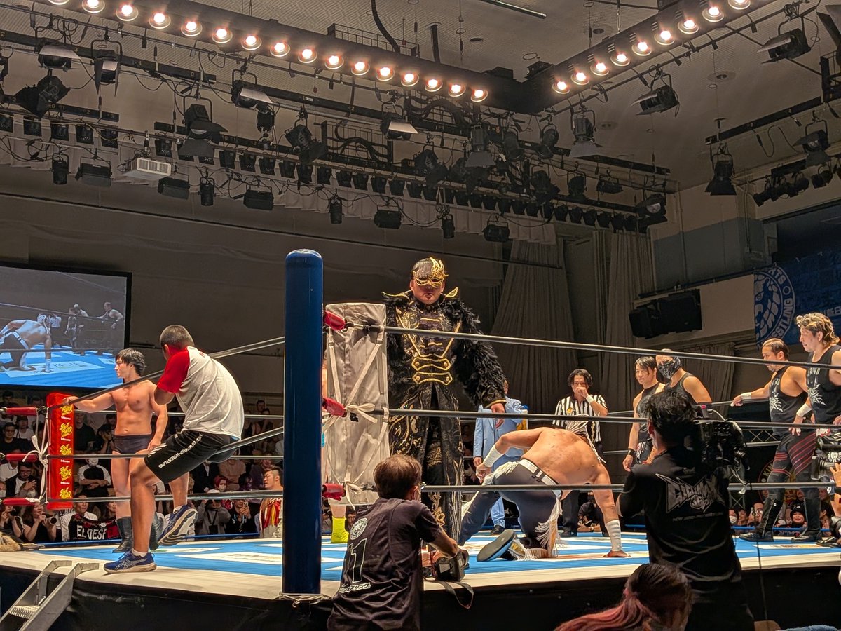 ooshirofumiaki's tweet photo. ,
新日本プロレス
上村優也選手も
撮って頂きました

新日本プロレス
最強やった！！

鷹木信悟選手も観れました
リアルハザード
KAMIKAZE
の時から好きです
（新井健一郎の兄貴
戸澤塾もすきやった）

タイチ選手
ありがとうございました！！

BGM
SiM  「TOO LATE」 https://t.co/lW0A1Evnid