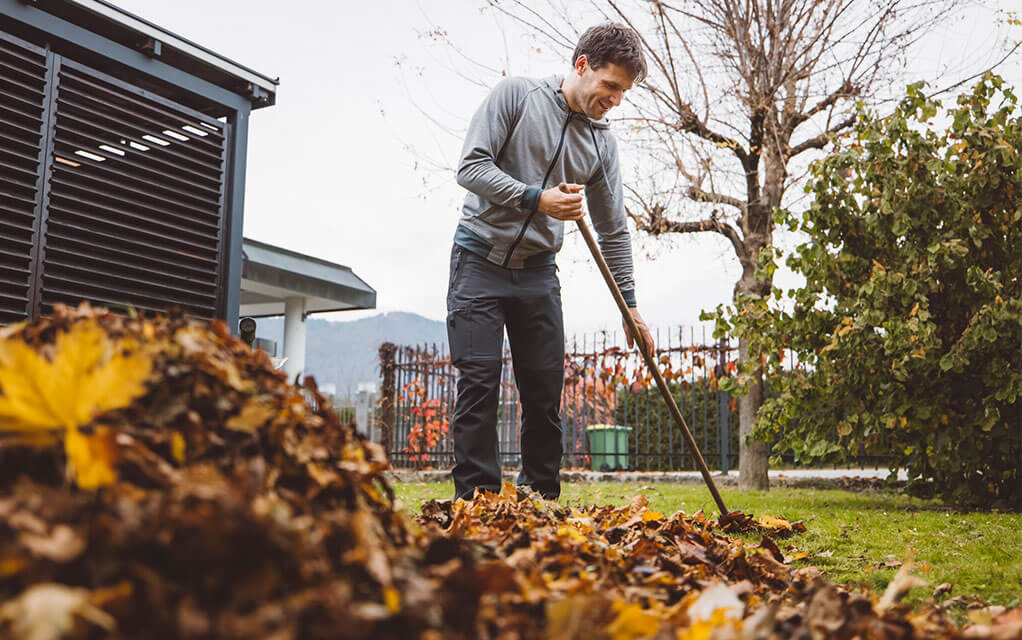 ZippyShell's tweet photo. Fall has arrived - and you know what that means!

Home maintenance!

Ok, so maybe that isn't what many of you think of for fall, but trust us, it is important to do before it gets really cold! Grab a PSL and take a quick read to get your home winter-ready: https://t.co/sBw6p8ioGe https://t.co/SPQrUsoNZQ
