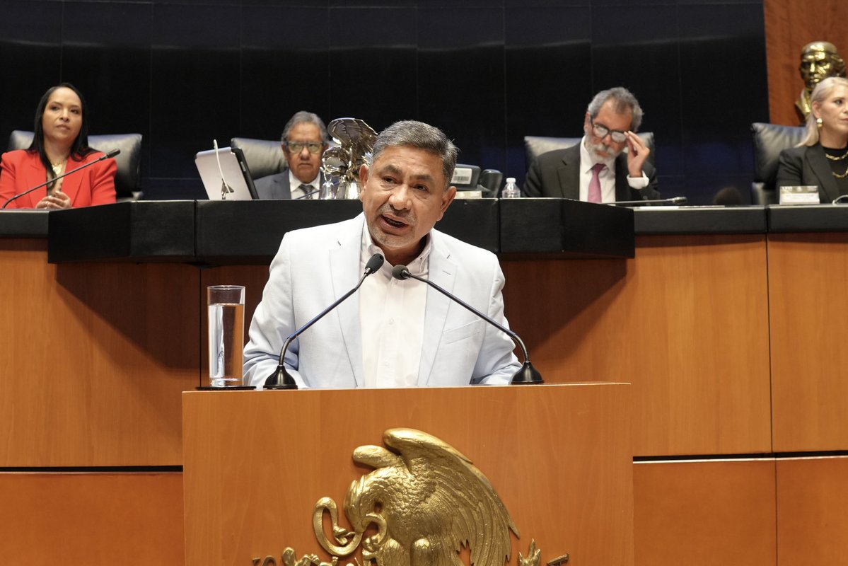 homerodav's tweet photo. 13.4 millones de mexicanas y mexicanos salieron de la pobreza entre 2018 y 2024. Durante la comparecencia del Secretario de @Hacienda_Mexico, @Edgar_Amador_Z , planteé la importancia de evaluar los resultados de los programas sociales, fortalecer la rendición de cuentas y orientar el gasto público hacia quienes más lo necesitan.

#VamosAdelante
