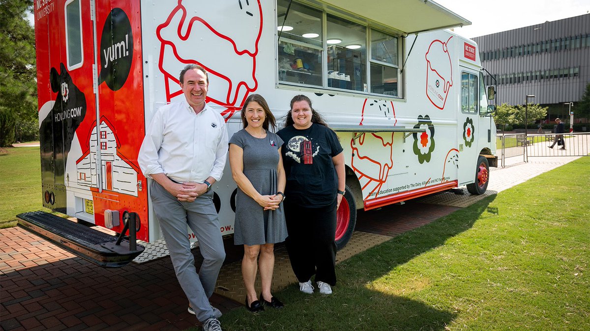 NCState's tweet photo. The MooMobile is taking Howling Cow ice cream on the move. 🛞💨

"I believe that our mission of teaching, research and extension will be strengthened by being able to get off the farm," said Carl Hollifield, director of Dairy Enterprise Systems.

Read: https://t.co/trR10DVrmi https://t.co/EOtsR78ffC