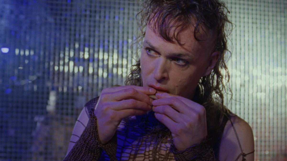 TheFilmLedgermo's tweet photo. Beatrice Gibson’s AT NIGHT follows six women through a single night in Paris. Shot on 16mm by Ben Rivers, the 87-minute film moves among sex workers, poets and single mothers, exploring experiences shared across different lives. Gibson’s first feature won Best Emerging Director at Locarno and is a U.S.-premiere selection in the 64th New York Film Festival’s Currents program.