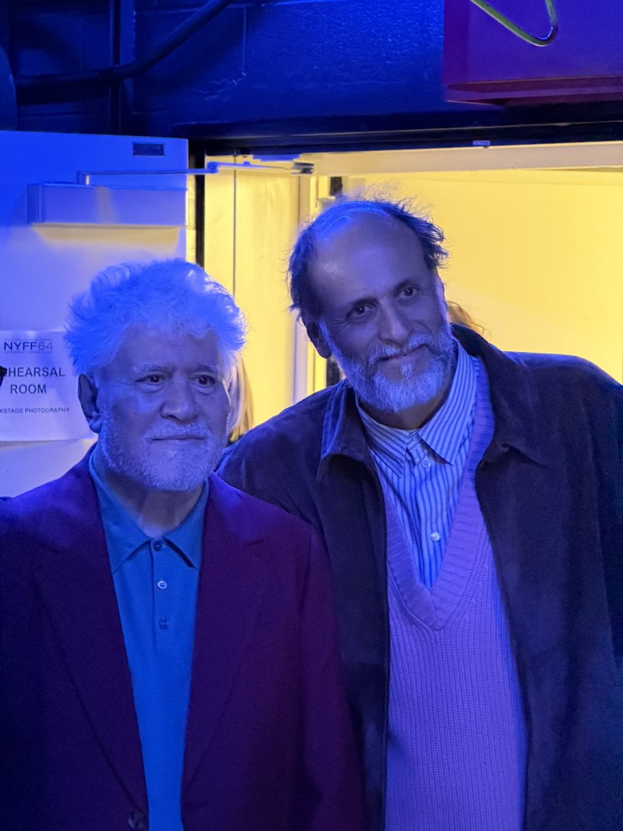 eduardoirib's tweet photo. CACURAS: Almodóvar e Luca Guadagnino. 📸🔥 https://t.co/gCoF97hc6f