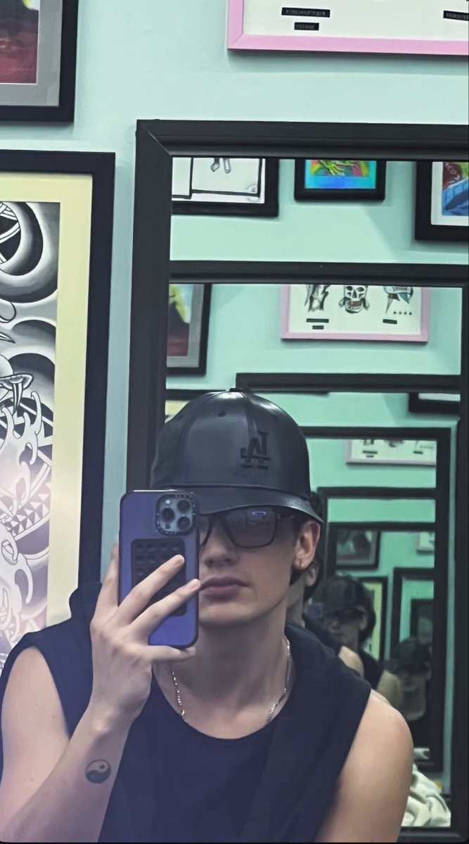 TeamCrnsOficial's tweet photo. Pablo Carns vía instagram 🖤

¿Se viene tatuaje nuevo? 👀

#PabloCarns https://t.co/wXirMnoJXl