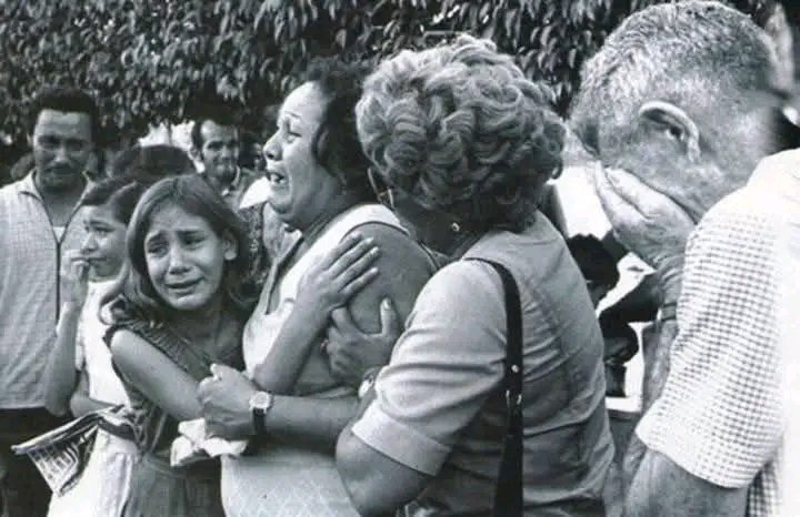 gom24594's tweet photo. #TenemosMemoria ...

A 50 años del Crimen de Barbados aún no se puede detener el llano por la perdida de seres queridos, aún resuenan las palabras de nuestro Comandante en Jefe Fidel Castro Ruz cuando dijo: "Cuando un pueblo enérgico y viril llora, la injusticia tiembla." #UJC https://t.co/8Se31MQqGk