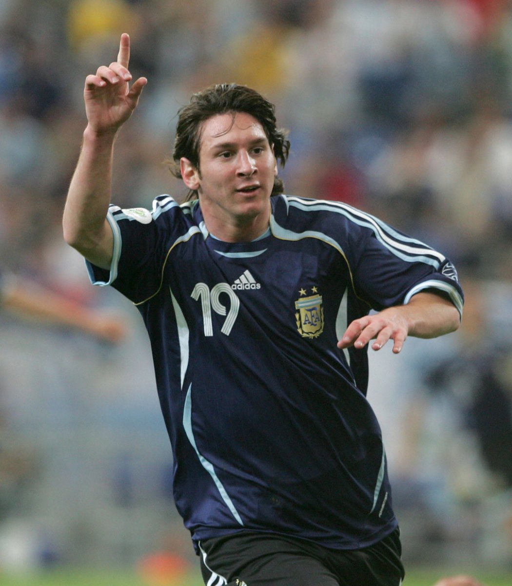 pubity's tweet photo. Lionel Messi has shared a final message ahead of his last game for Argentina.

"The moment has arrived. I leave in peace. I gave it my all. Thank you for loving me so much. I will always carry you with me." https://t.co/KvuMhzIyp1