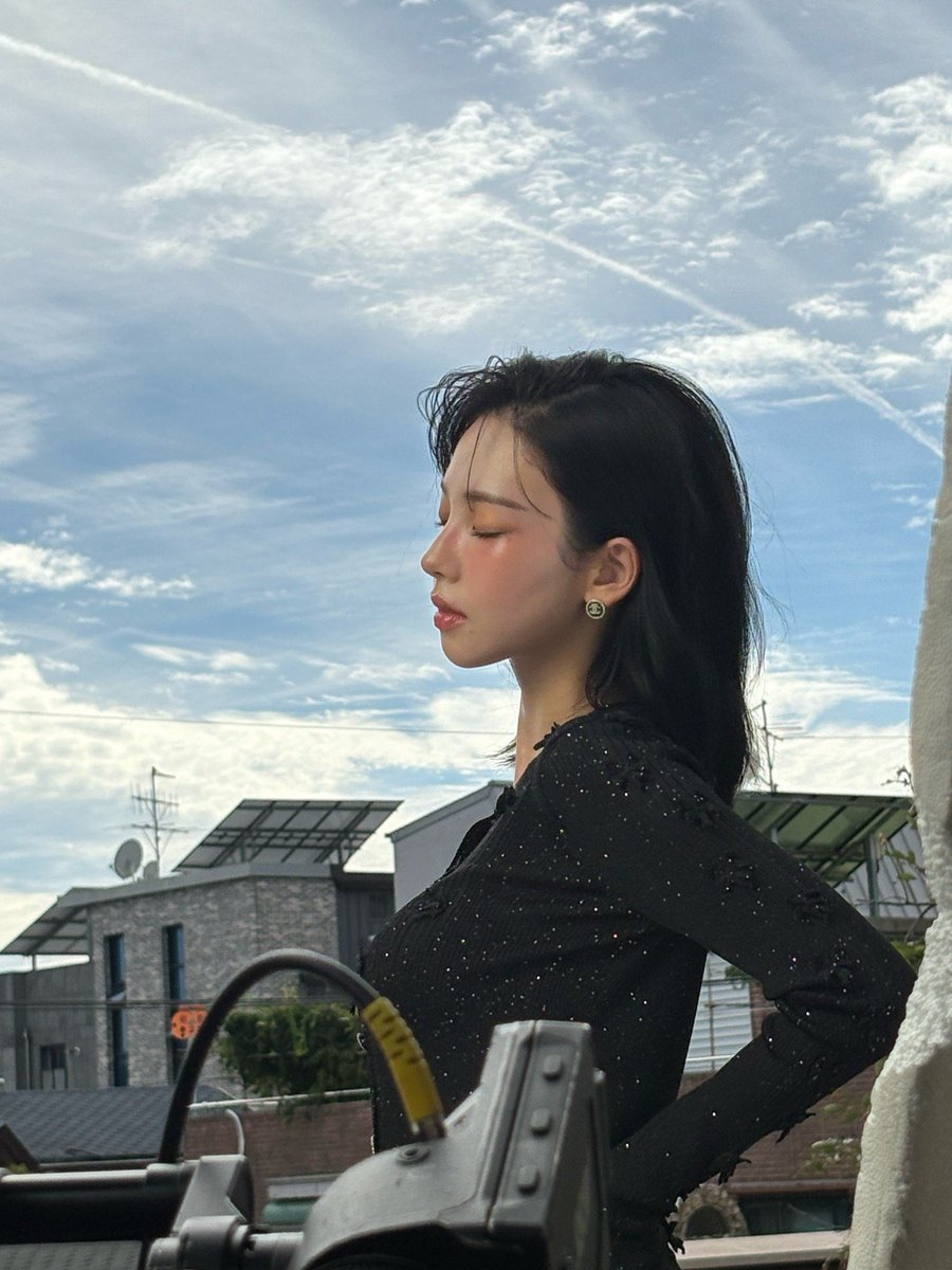 karcnia's tweet photo. Sun-kissed 💋🌤️ https://t.co/Rougesnpfl