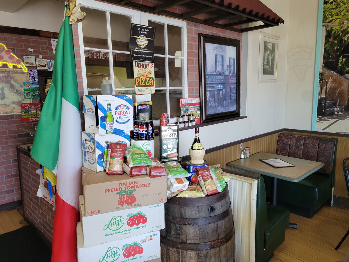 foodencourager's tweet photo. Piccola italia in Mauldin, S.C. Yeah, that where your mouth needs to be. #sctweets @Discover_SC @foofighters @BravoTopChef @chefjoseandres @FoodNetwork https://t.co/lNCSrhHOt8