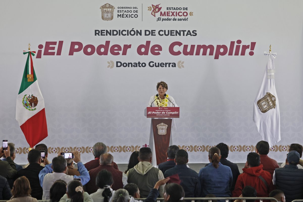 secti_edomex's tweet photo. El secretario Miguel Ángel Hernández Espejel asistió a la rendición de cuentas de la gobernadora @delfinagomeza en #DonatoGuerra.

📚 Escuchar, atender y mantener cercanía con las y los mexiquenses también es parte de construir una educación con sentido comunitario. https://t.co/iHMNeuqKKV
