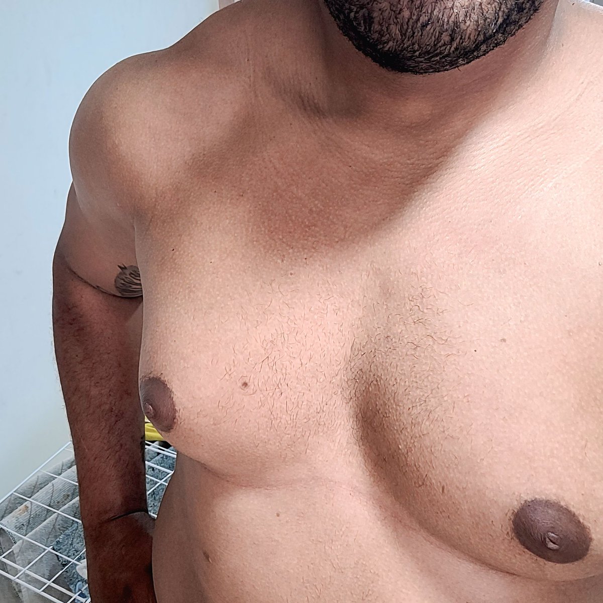 Brazilian_Bulge's tweet photo. @ThAt_fLyBwoY 6'10" (2.08m) faceless Brazilian giant passing by... 🇧🇷👀 Come chat with me for FREE, my door is always open 👇
https://t.co/Fd3HvwZpci https://t.co/YKiNQvQVnJ