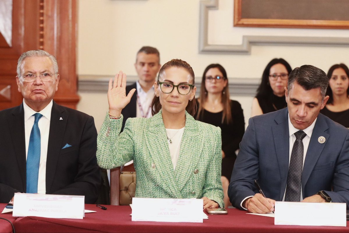 msilvaruiz's tweet photo. Acompañé al presidente @pepechedrauimx en la instalación del Comité Municipal de Migración “Raíces que te Abrazan”, una iniciativa del Gobierno de la Ciudad, primera en su tipo a nivel estatal.

Con mucho entusiasmo, tomé protesta como parte de este Comité, sumándome al compromiso de fortalecer la atención, orientación y acompañamiento a nuestra comunidad migrante. 💚🤝