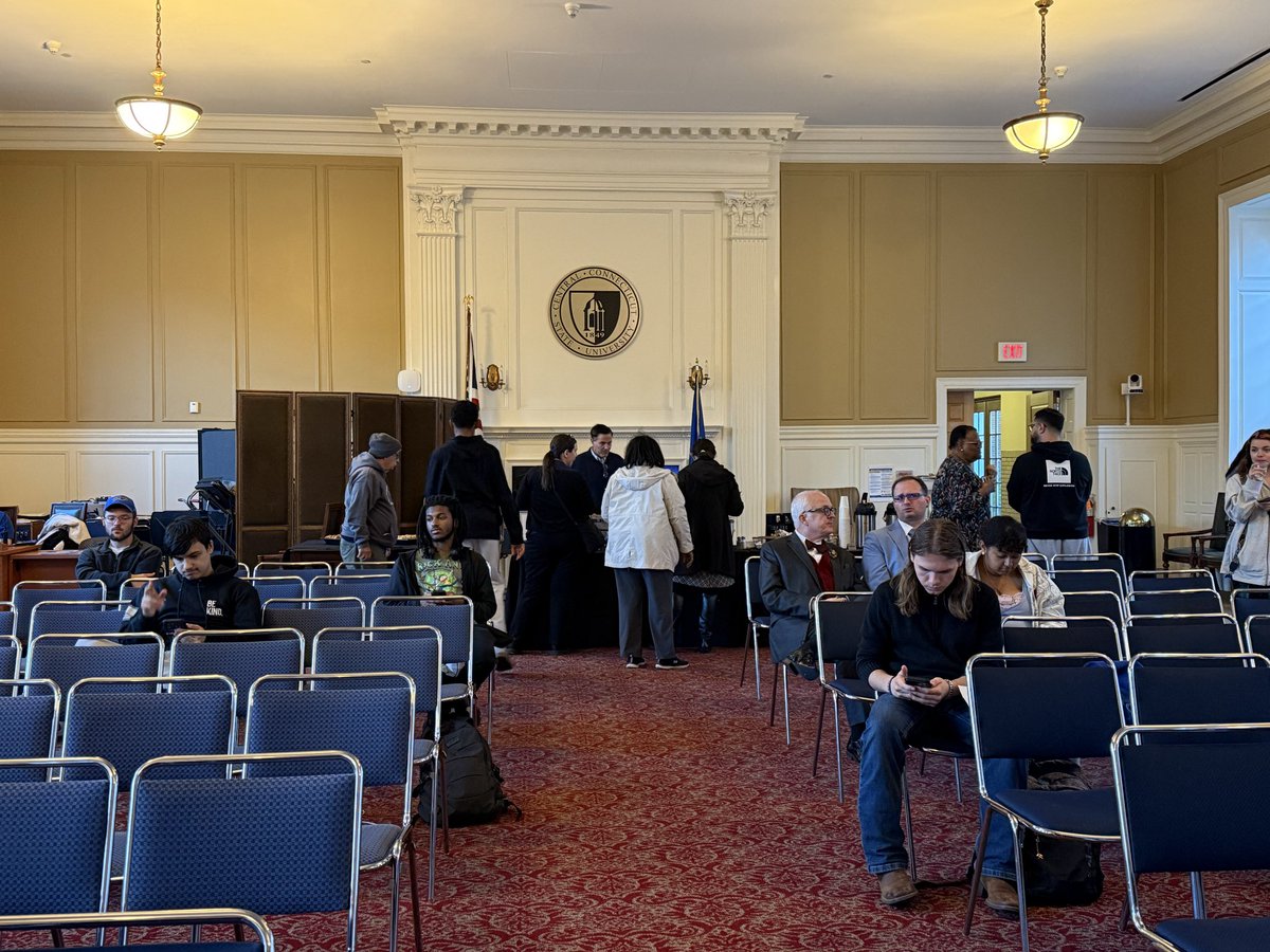 mp3_kmv's tweet photo. Catering at the News Engagement day event at Founders Hall CCSU #JRN255 @CCSUJOURNALISM #NEWSENGAGEMENTDAY #CCSUJOURNALISM https://t.co/nAWK6H8ZPM