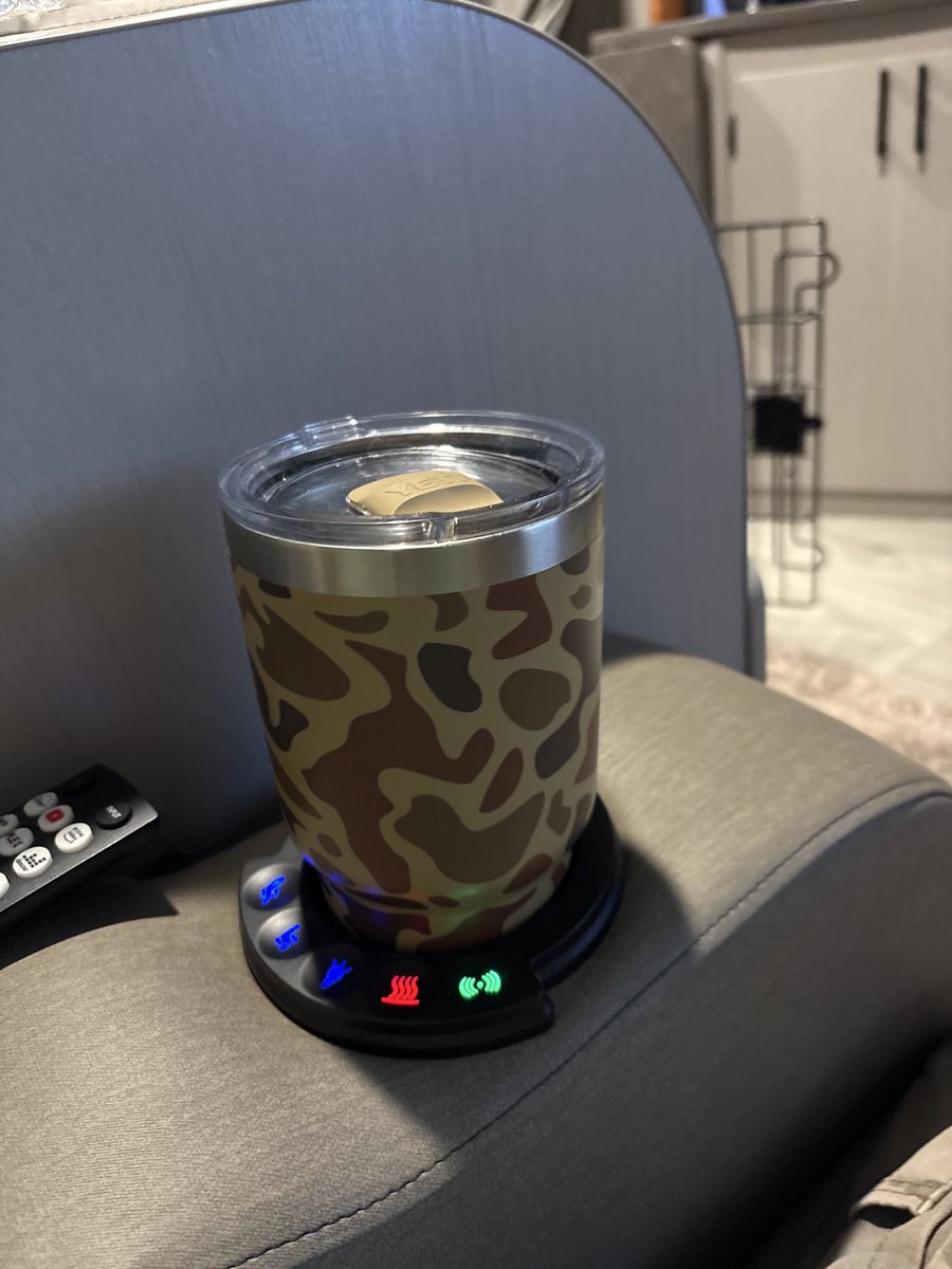 Sizzle4114's tweet photo. Tough week up in the mountains. #CampingLife #hunting #mountains #RVLife https://t.co/q5BDV88nbN