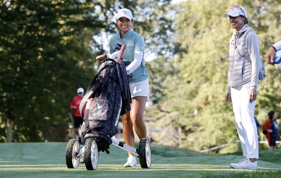 MSU_WGolf's tweet photo. Spartans through and through- Happy National Coaches Day! https://t.co/PssSuD4BAb