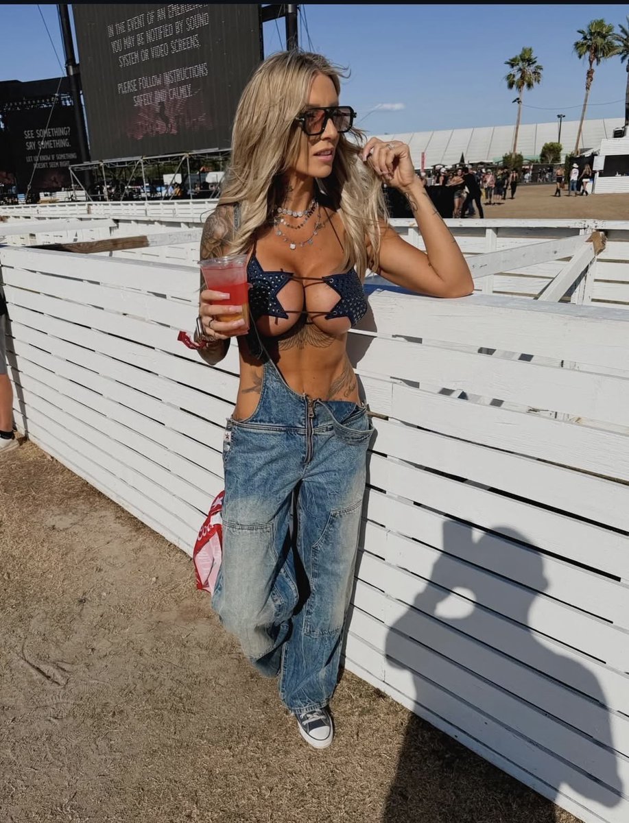bitchwife_sol's tweet photo. your ugly bitch wife’s best friend https://t.co/ISu0idUH2l