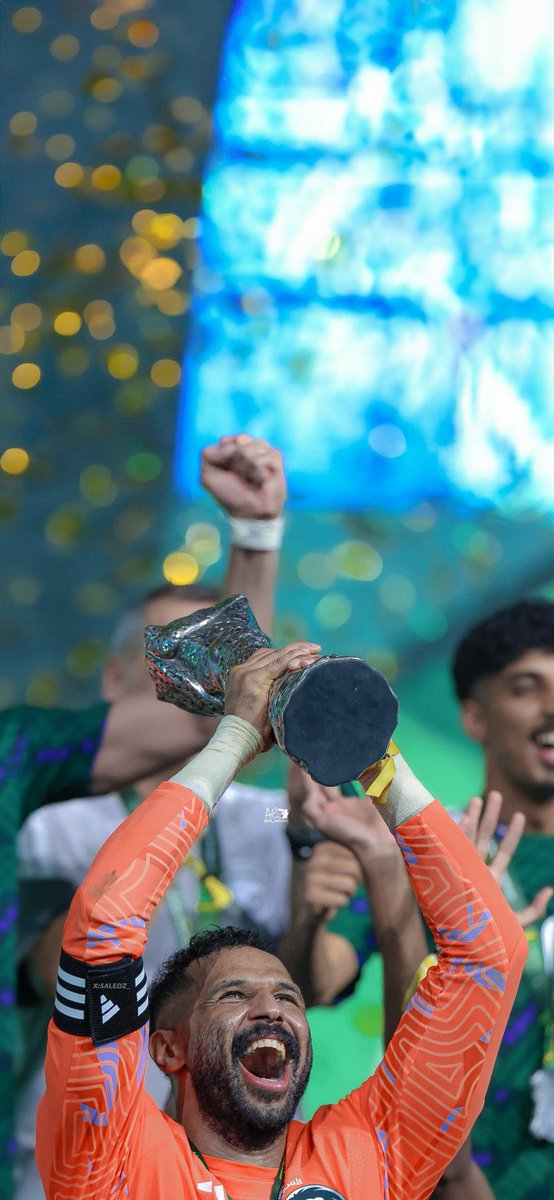 MnbrAlhilal's tweet photo. خلفية البطل 🏆💚 https://t.co/JgKE5hikyg