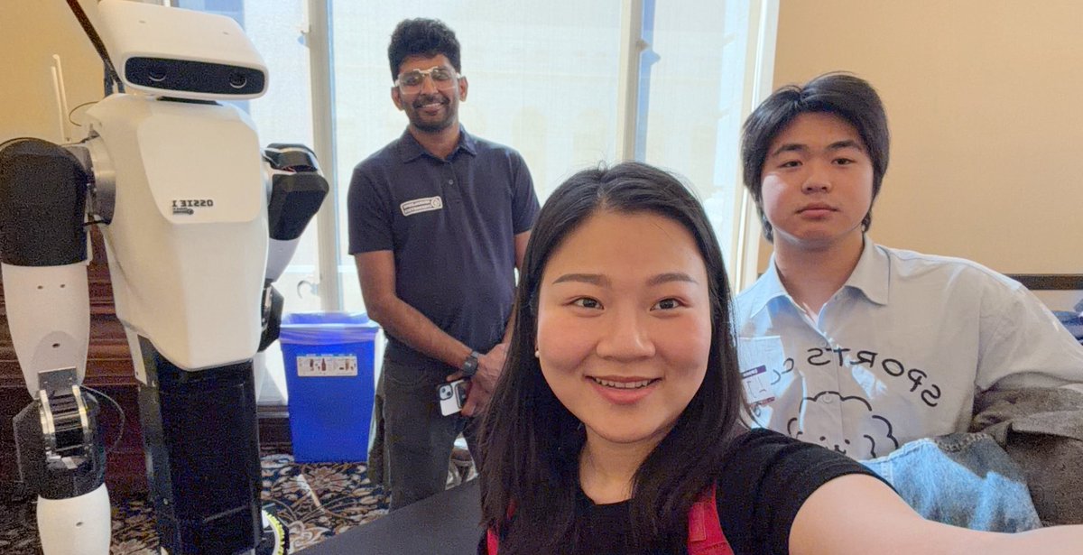 JolinJiao's tweet photo. Fun afternoon at an innovation showcase in SF 🤖

Watched Ossie 1, a dual-arm humanoid, do live table wiping, and talked robot learning with the team around it.

Also got invited to InnoEX 2027 in Hong Kong next April. See you there? 👀

Physical AI is getting real 🦾 https://t.co/60KwYq267E