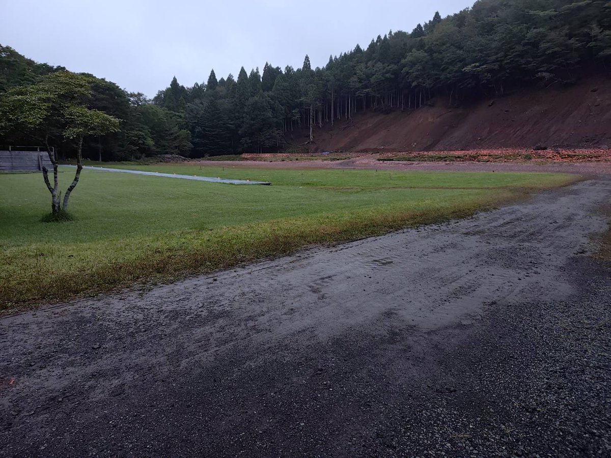suyamashooting's tweet photo. おはようございます🌧️
10月7日（水）今朝の須山情報です。
天気　雨☔
気温　14℃
風　　微風
本日は全面空いています。
肌寒い須山です。
軽めの上着をご持参の上ご来場くださいませ。

本日も皆様のご来場スタッフ一同心よりお待ちしております。 https://t.co/yLpwfHBDqi