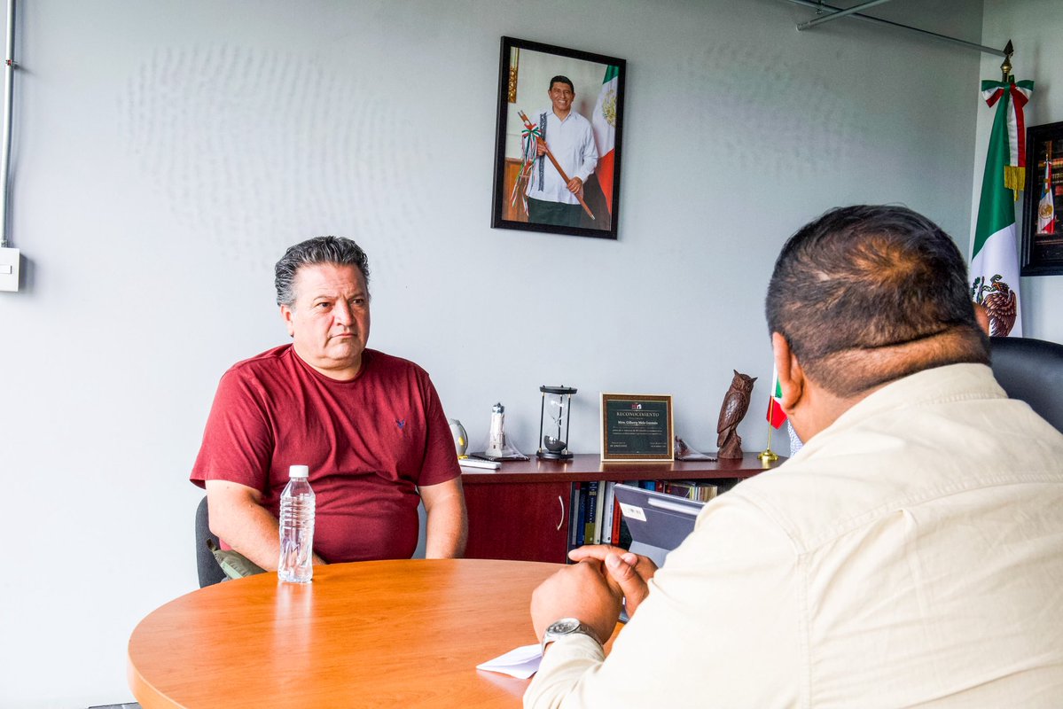 Gil_MG's tweet photo. Desde el #ICEO seguimos atendiendo a contribuyentes, siendo una institución de puertas abiertas y cercana a la gente.

Trabajamos para brindarte certeza y seguridad jurídica sobre tu patrimonio. 🏠

Porque proteger lo que es tuyo también es transformar Oaxaca.

#CoroMelo https://t.co/reKZ10Y8Dk