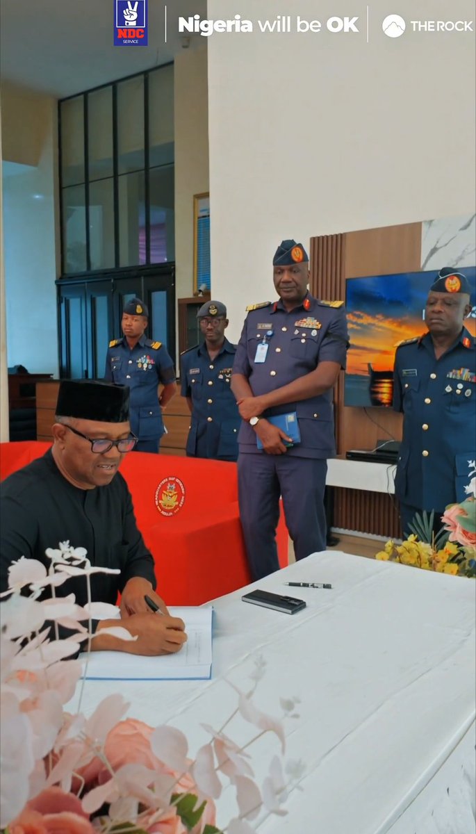 kcemenikex's tweet photo. THE PRESENT PRESIDENT 

THE PRESIDENT THAT WILL BE PRESENT

🇳🇬🇳🇬🇳🇬 https://t.co/UgWbSyWTRu