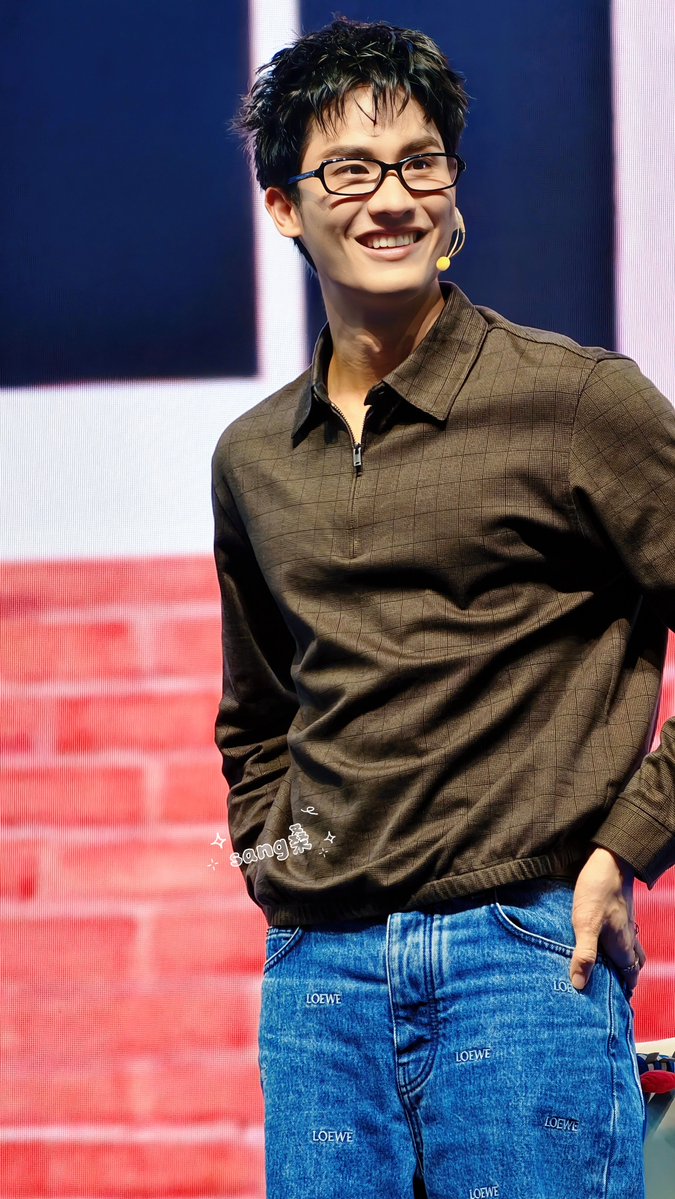TN942662's tweet photo. If someone denies you, I’ll affirm you twice as much~💙💖

#TayNew #เตนิว
#Tawan_V https://t.co/qtoe5RXOMn