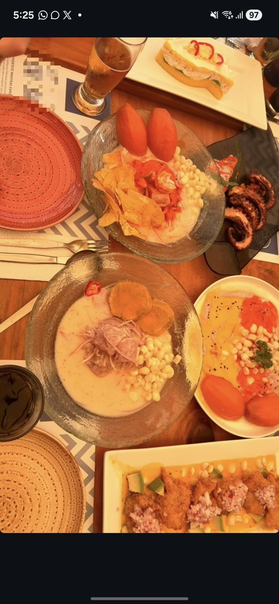 ccarmype's tweet photo. OFICIALMENTE ESTAN COMIENDO COMIDA PERUANA HEMOS GANADO CARAJOOO ARRIBA PERÚ 🇵🇪‼️😭 https://t.co/AnXnD3FcGK