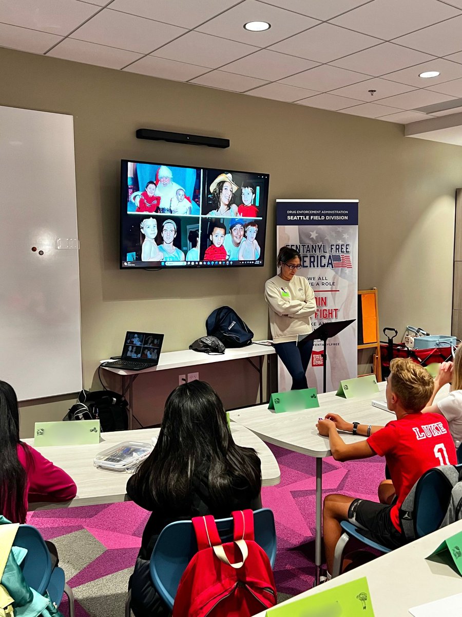 DEASEATTLEDiv's tweet photo. DEA Outreach partnered with Maria Petty, who lost her son, Lucas, to fentanyl poisoning, to warn teens about the dangers of fentanyl. Together, they presented #FentanylFreeAmerica and Red Ribbon outreach to students from Heritage High School/Home School at Crossroads Bible Church in Bellevue, Washington.  #DEARedRibbon
>>https://t.co/XIZgewCCYE
@DEAHQ @TheJusticeDept @DEATerryCole