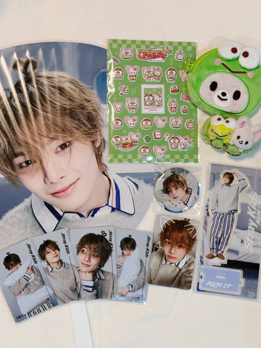 love4yji's tweet photo. i.n japan merch with sanrio x skzoo 🫶🏼😙 adorable! https://t.co/H0Tl5AyTrk