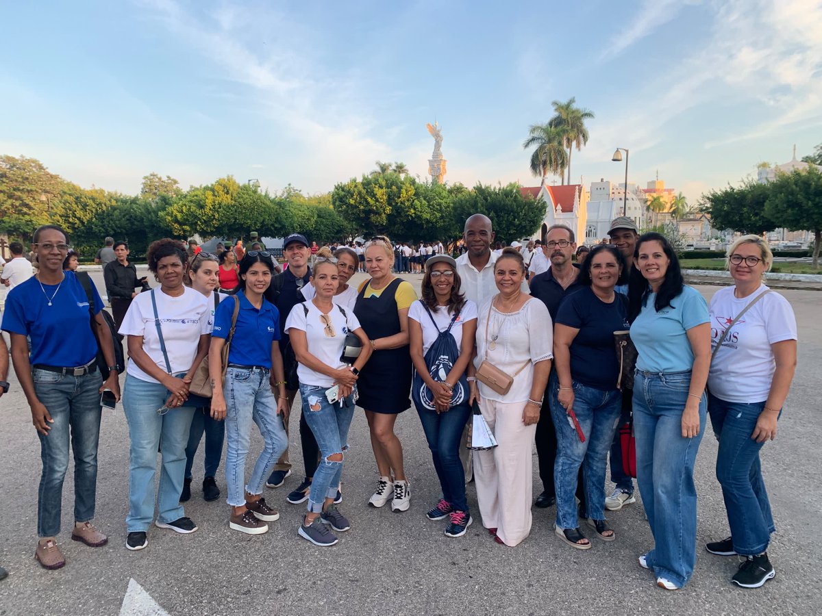 MINCOMCuba's tweet photo. Hoy, en el Cementerio Colón, junto al pueblo y la dirección del país, los trabajadores del sistema de Comunicaciones rendimos tributo a los 73 inocentes del Crimen de Barbados. La batalla por la verdad también se libra en nuestros medios. #TenemosMemoria #NoAlTerrorismo https://t.co/EZzg9IRI95