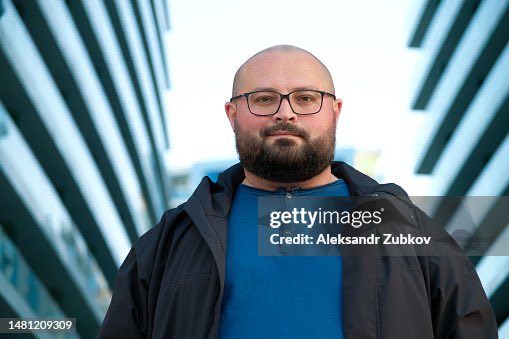 123OJA's tweet photo. @Denniskuhh @tkisrage This only works because the AI cleaned up his double chin and sharpened his jawline. In reality Tony Soprano with this style would look more like this. https://t.co/97LsJTwDUx