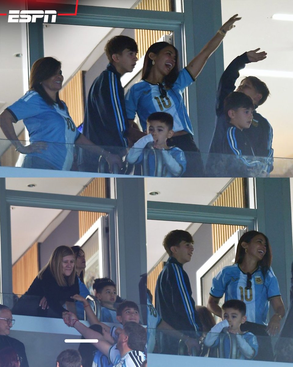 ActuFoot_'s tweet photo. La maman.
La femme.
Les enfants.

Ils sont tous là pour la der’ de MESSI avec l’Argentine 🇦🇷. 🥰

📸 ESPN https://t.co/FCKErnNHjV