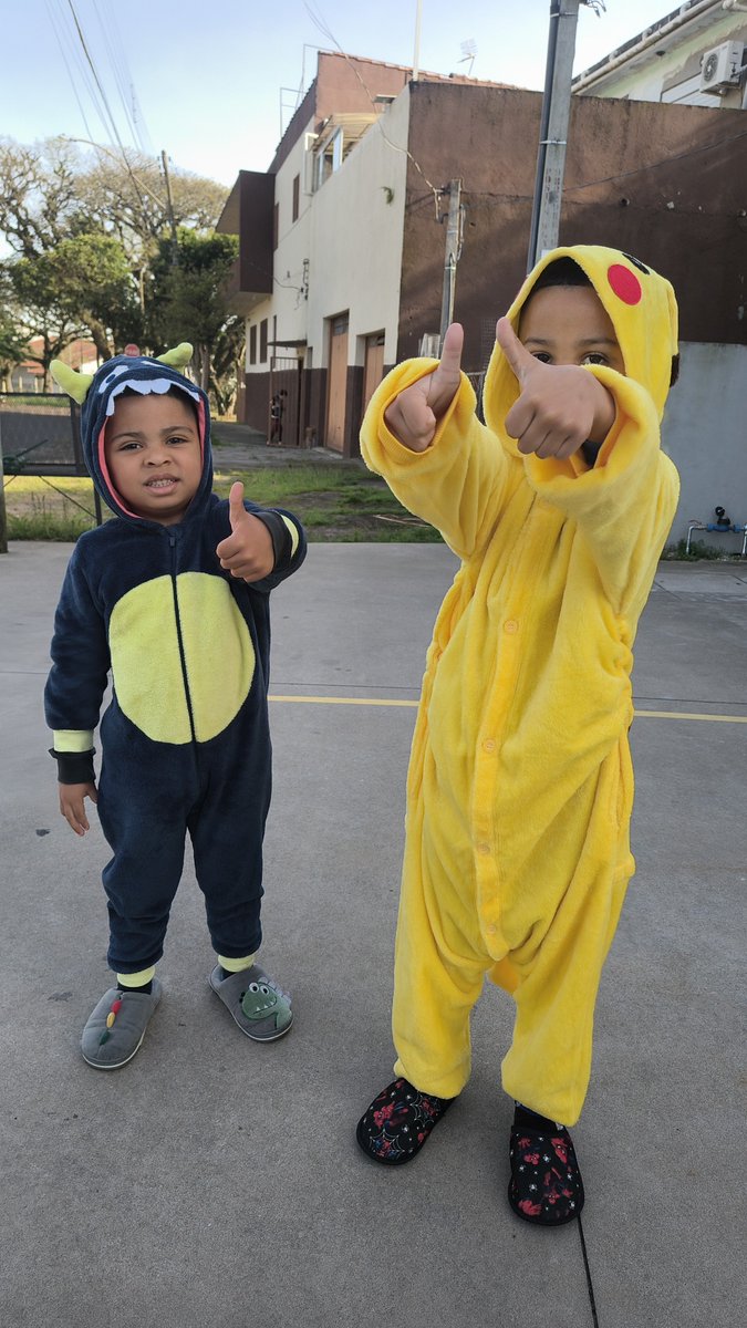 thomas_deivid's tweet photo. Dia do pijama na creche 🥹💙
Eu amo vocês meus terroristas 💙🙉/💙🐸 https://t.co/lwR5NM3x46