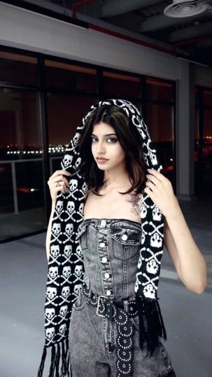 Xs7epz's tweet photo. السوريه تخنزرك بشفايفها الطاهره🛐😵‍💫
ادري يا بوبي مستحيل تقاوم المنظر هذا وشحمتك بدت تنبض من الحين ابيك تشم شفايفها العظيمه لين تخرخر يا ديوث فاهم؟😵‍💫🐽 https://t.co/wUFFJHBgvJ