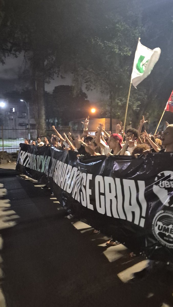 maismarx_'s tweet photo. ESPALHOU, NINGUÉM PARA MAIS!

O que começou ontem no Rio de Janeiro chegou hoje em Pernambuco, VAMOS AVERMELHAR O BRASIL INTEIRO. https://t.co/Wr0q1BB3U6