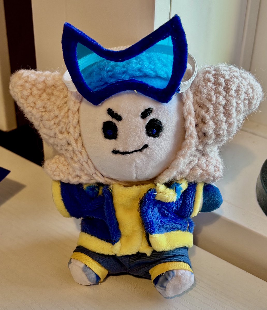 Shnoudles's tweet photo. Ran to my yarn stash to make one ASAP. https://t.co/Te37UoOMQk