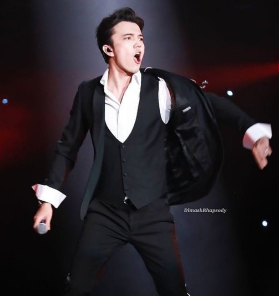 SandraSoli78265's tweet photo. @juntosxdimash @dimash_official 👏👏👏👏👏😅😅💪💪Bravooo todo por Dimash!! https://t.co/4goHNH9eFx
