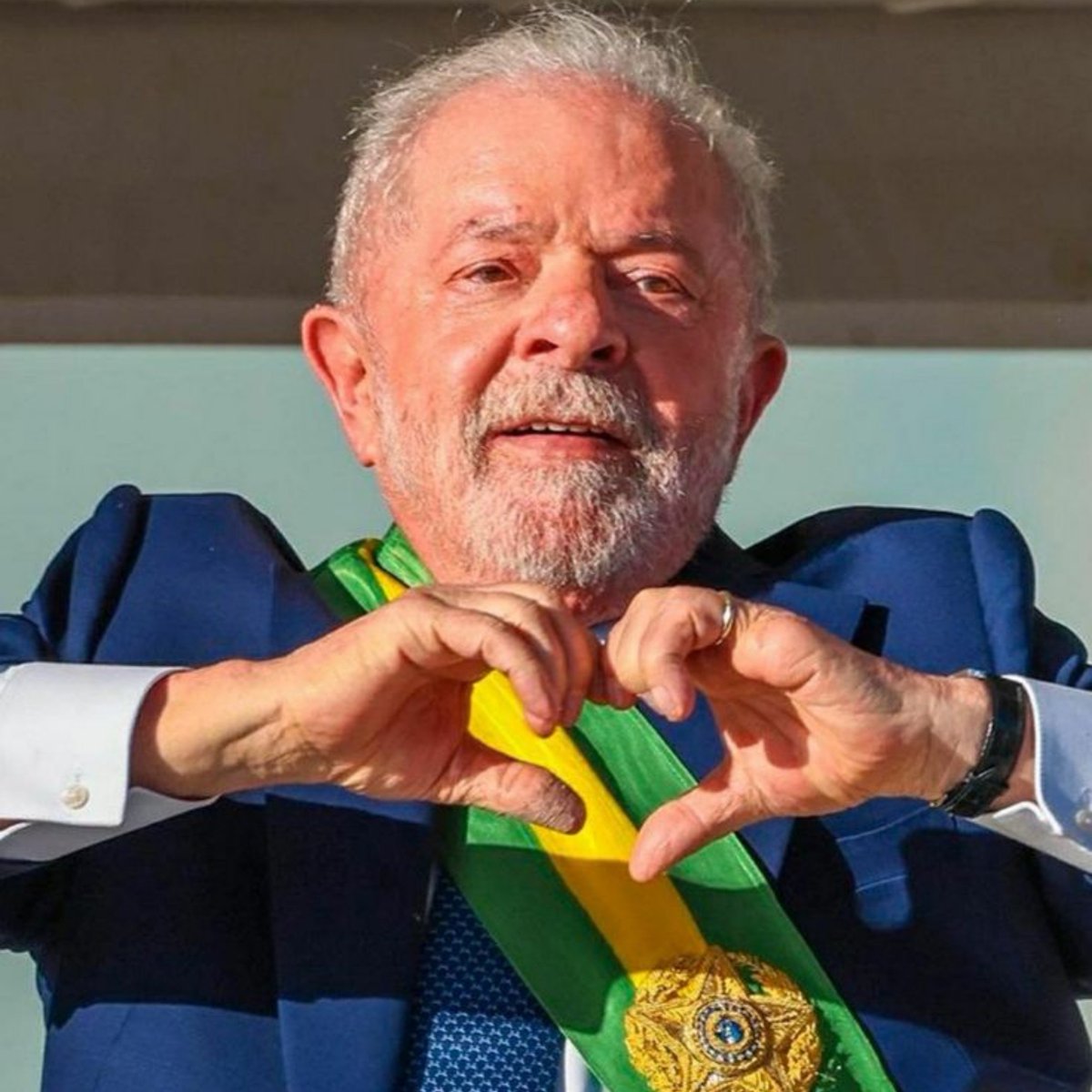mountreacoes's tweet photo. Quem não votou, votou nulo ou escolheu outro candidato: por favor, participem do segundo turno! 🗳️

Sejam conscientes. Não pensem apenas no melhor para vocês, pensem no melhor para todos os brasileiros. Cada voto conta e a decisão está nas mãos de vocês.

VOTE 13 ⭐ https://t.co/zZYoscvish